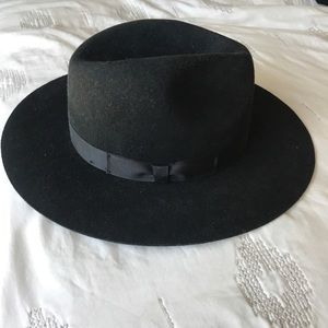 Lack of Color black hat